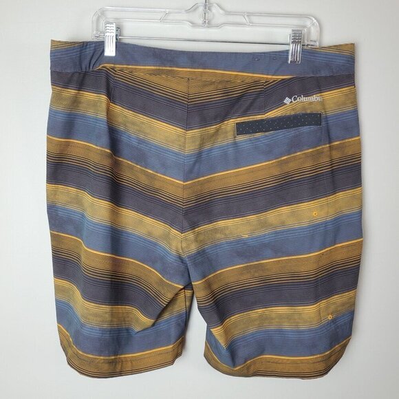 Columbia Board Shorts mens 38 Gray Yellow stripes Pockets Unlined Outdoor Beach - Picture 2 of 16